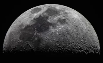 Elm adamları niyə bəzi planetlərin yüzlərlə peyki olduğunu, digərlərində isə heç olmadığını hələ də tam başa düşə bilmirlər